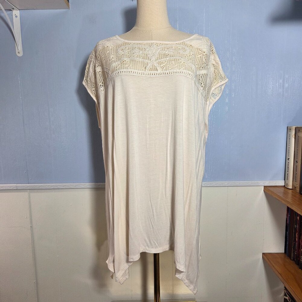 Cato 18 / 20 Off White Crochet Mesh Asymmetrical Lightweight T-Shirt Blouse